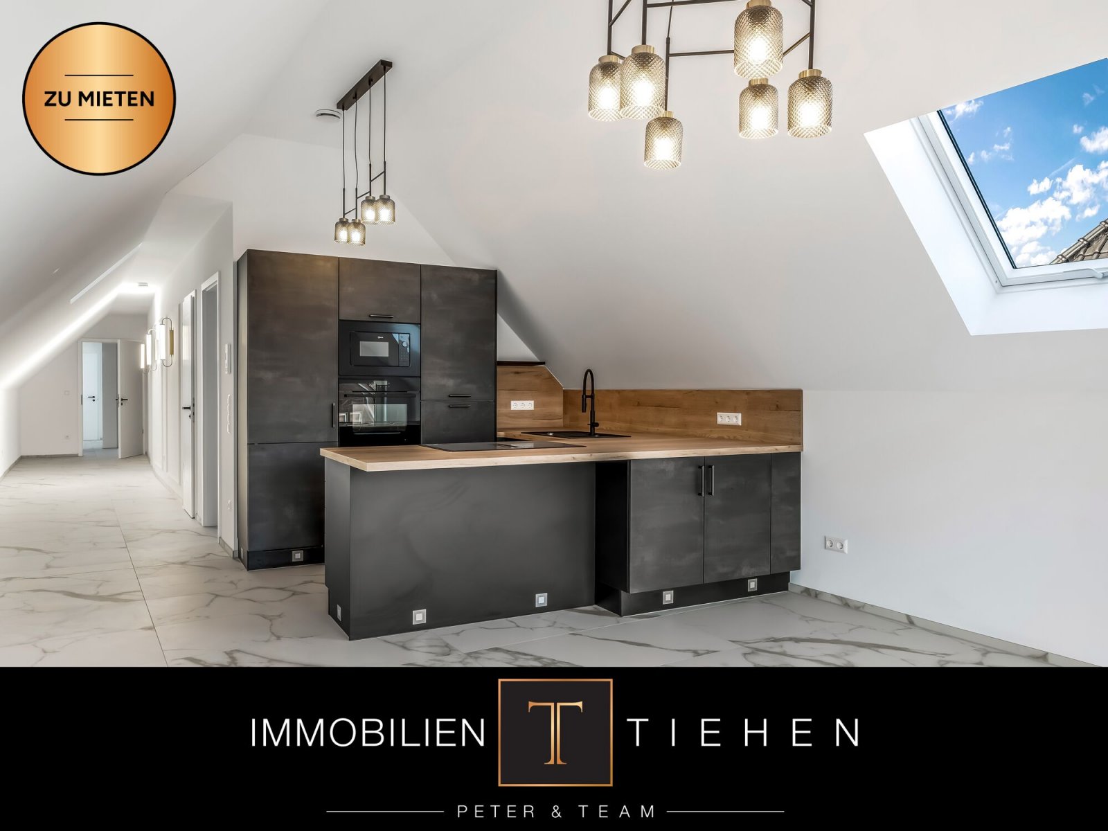 Meppen: Über den Dächern von Meppen! Moderne Dachgeschosswohnung mit Fahrstuhl und Einbauküche zu mieten! 