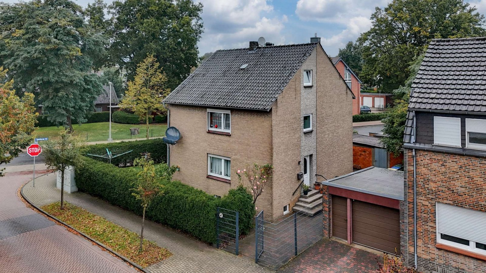 Emmerich am Rhein: Großzügiges Zuhause mit vielen Möglichkeiten – freistehendes Mehrgenerationenhaus in Emmerich Emmerich am Rhein: Großzügiges Zuhause mit vielen Möglichkeiten – freistehendes Mehrgenerationenhaus in Emmerich
