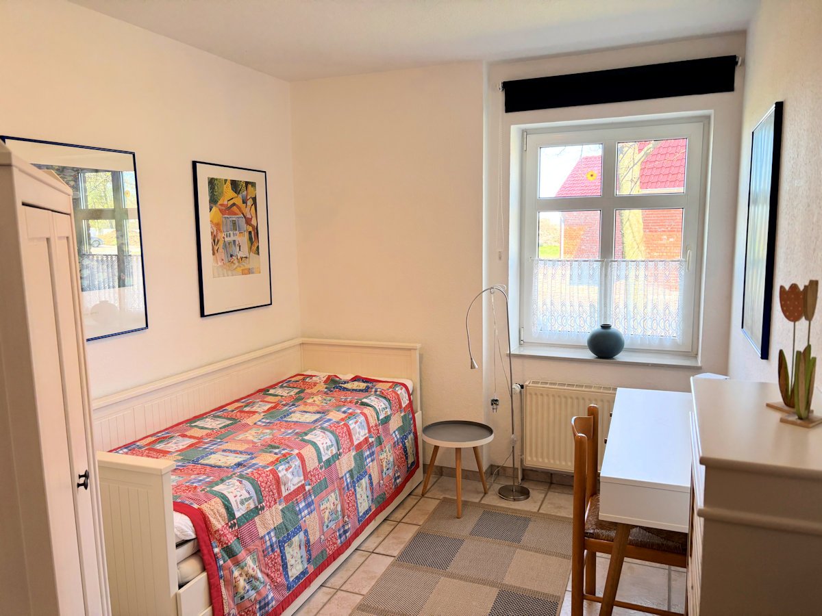 Schlafzimmer 2