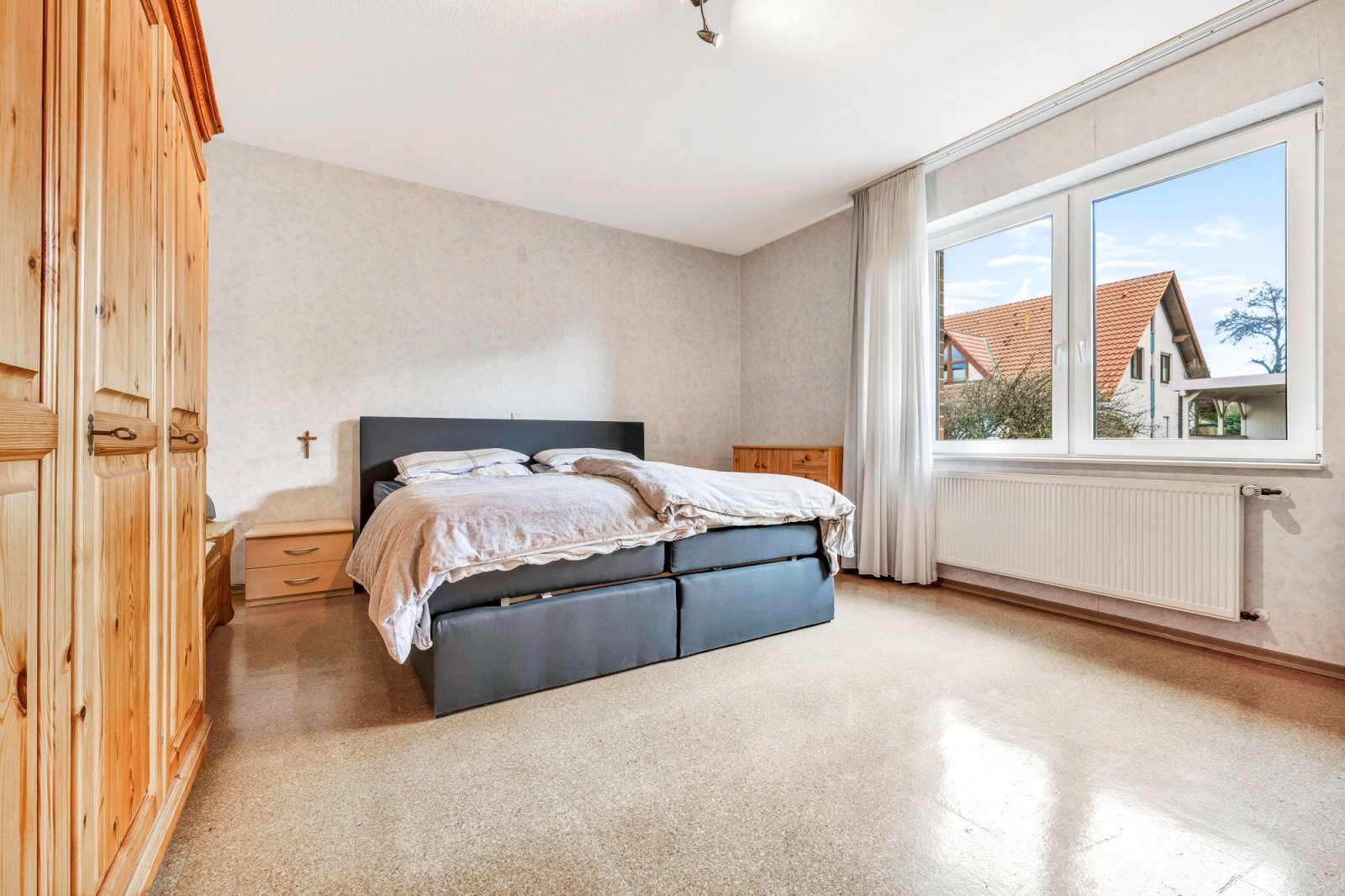 Schlafzimmer 1