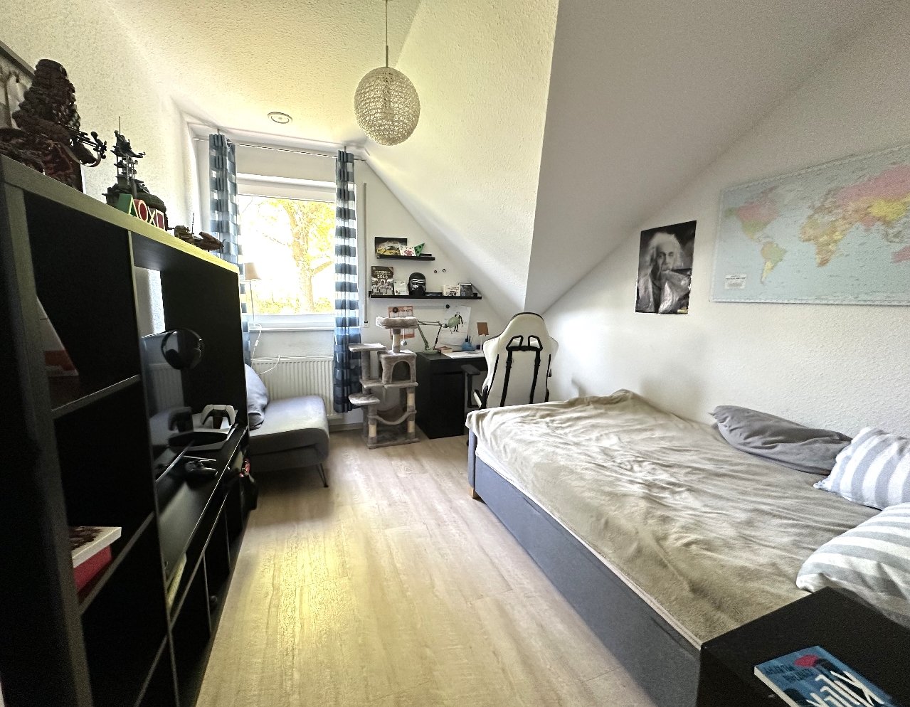 Schlafzimmer 2