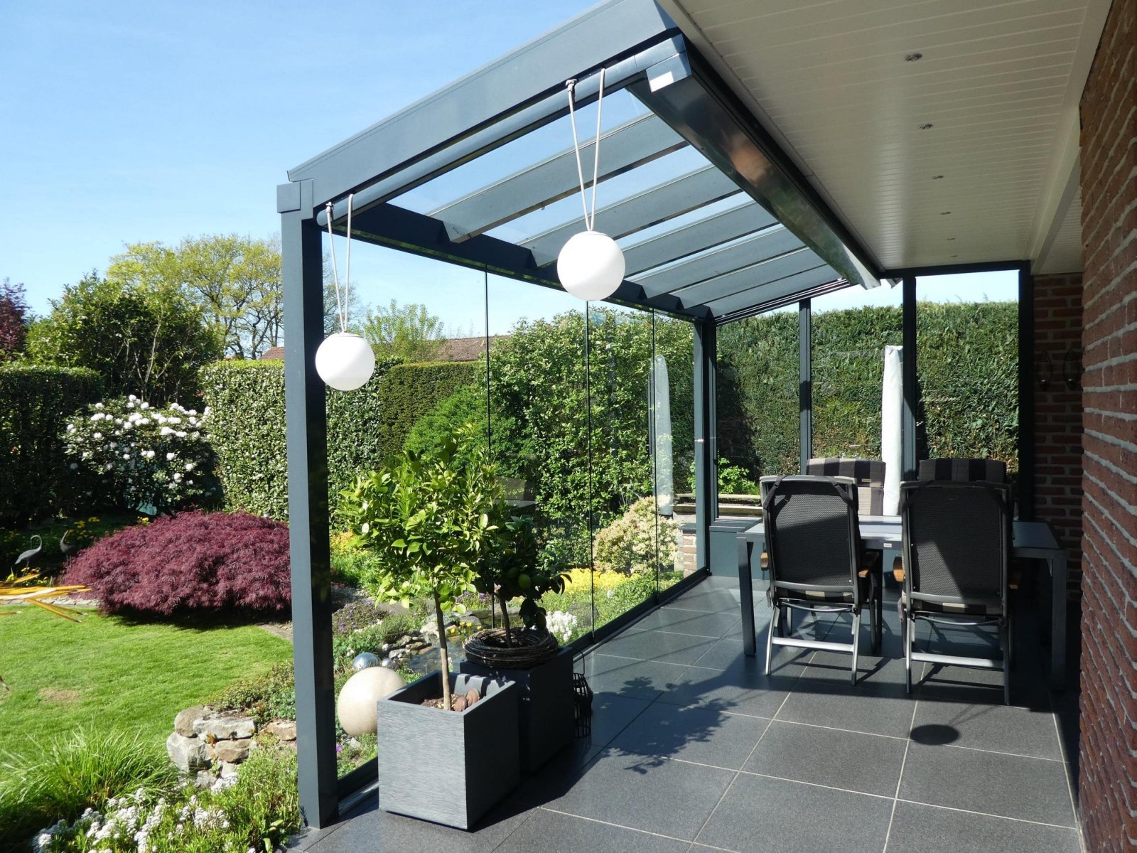 überdachte Terrasse