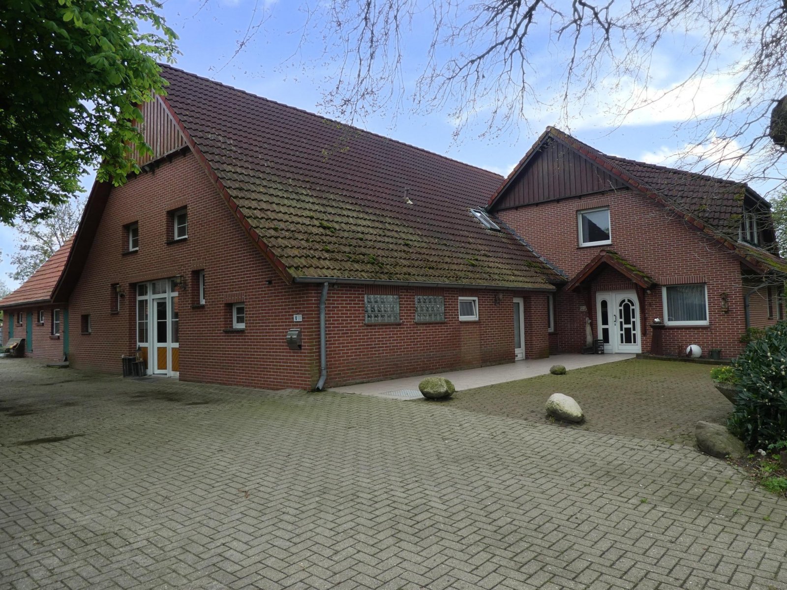 Wohn- und Wirtschaftsgebäude