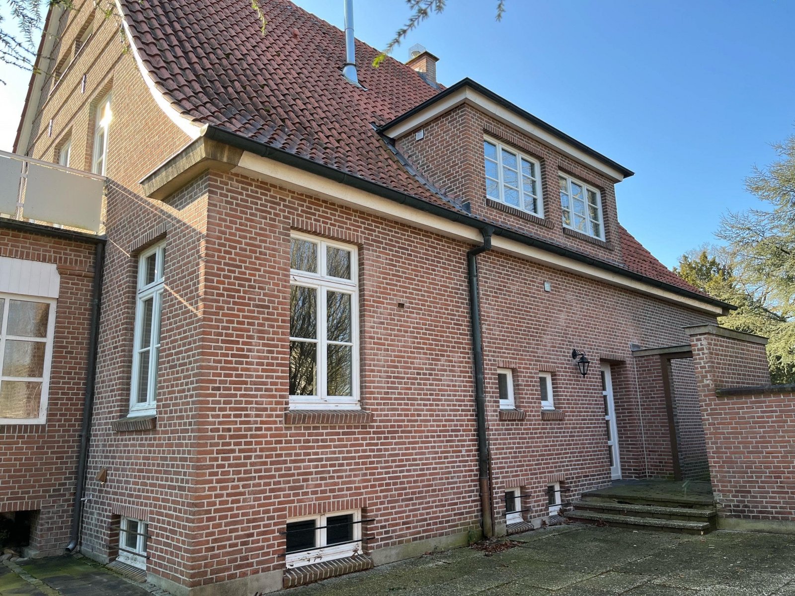 Seiten-Eingang