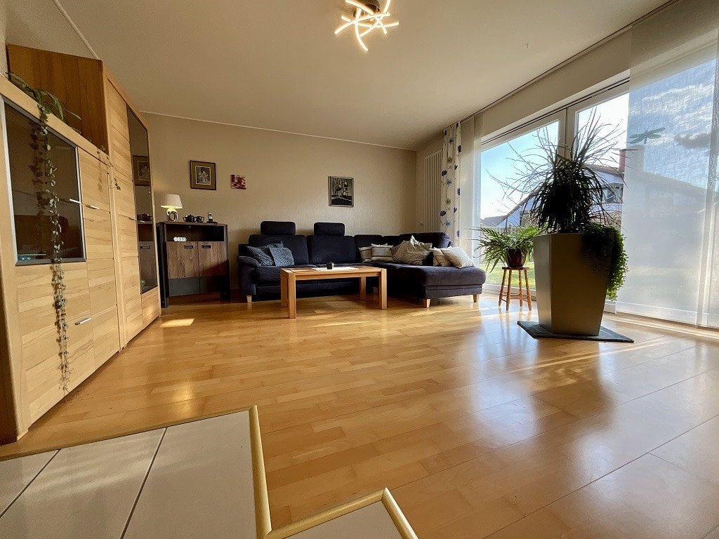 Wohnbereich mit Blick in den Garten