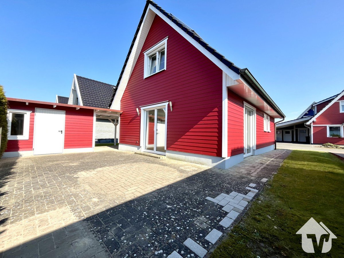 Terrasse + Geräteschuppen