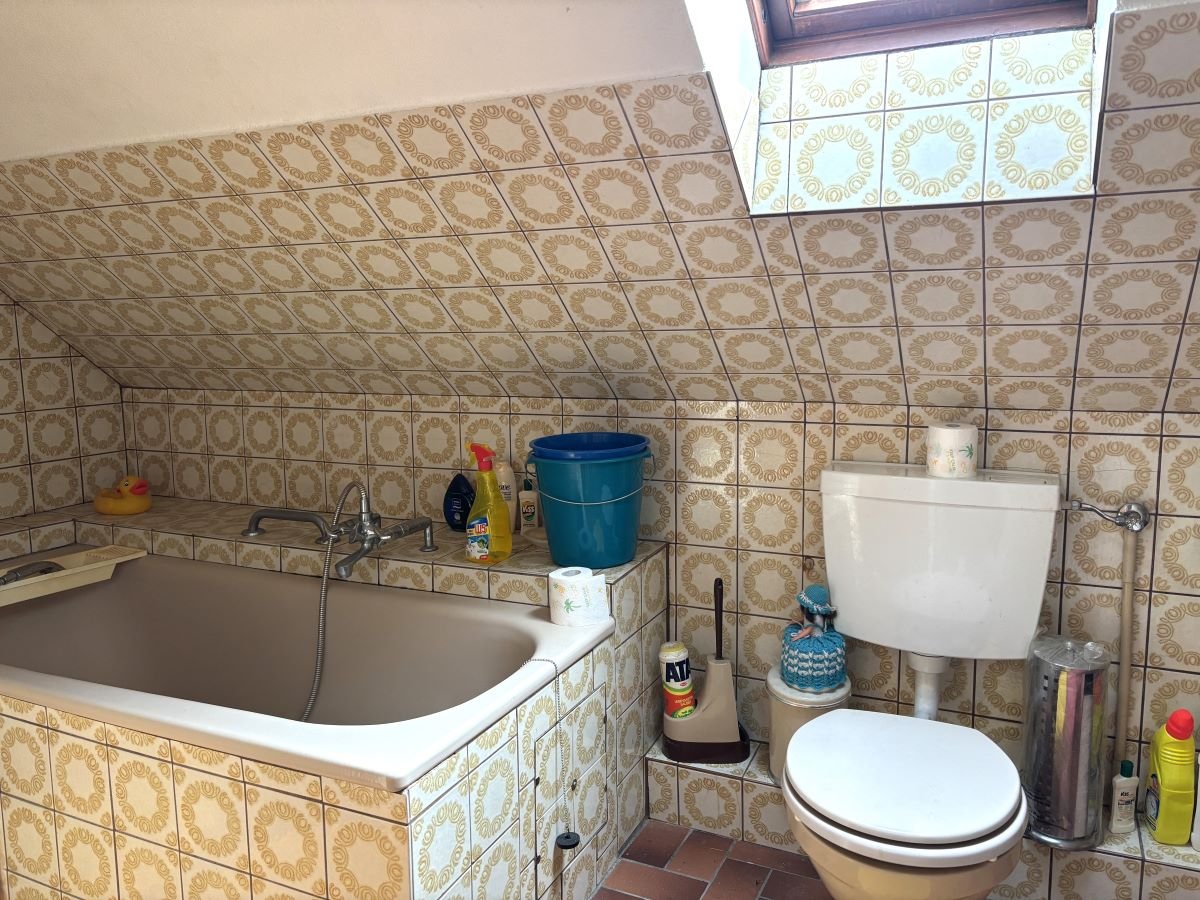 Badezimmer im Dachgeschoss