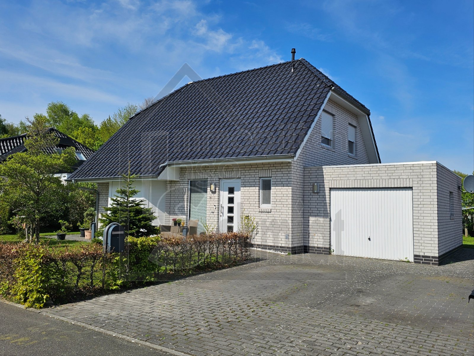 Straßenansicht