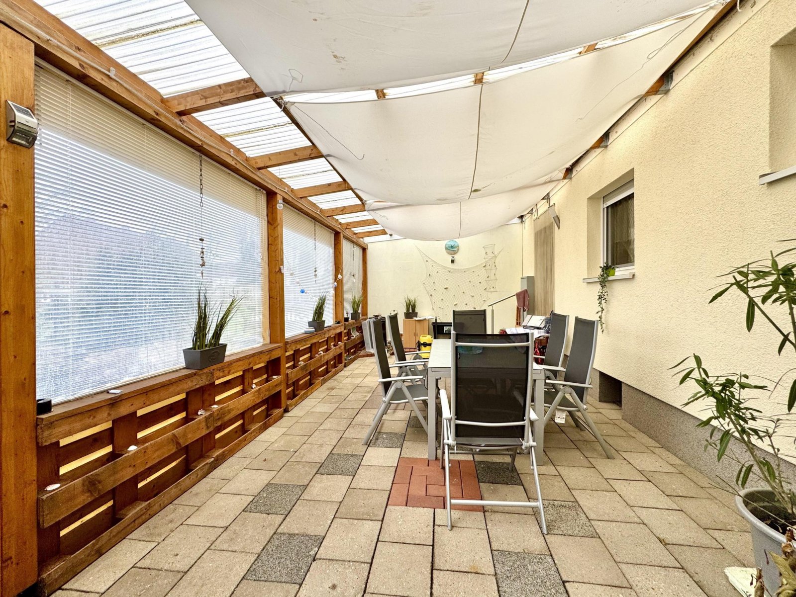 Überdachte Terrasse