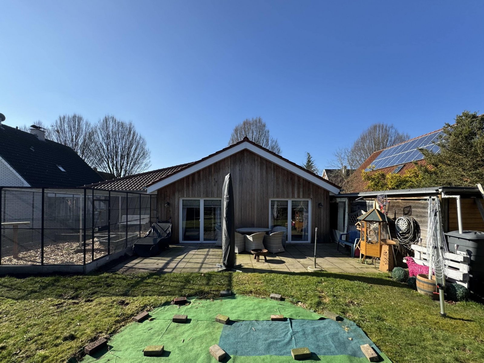 Rückansicht/Terrasse