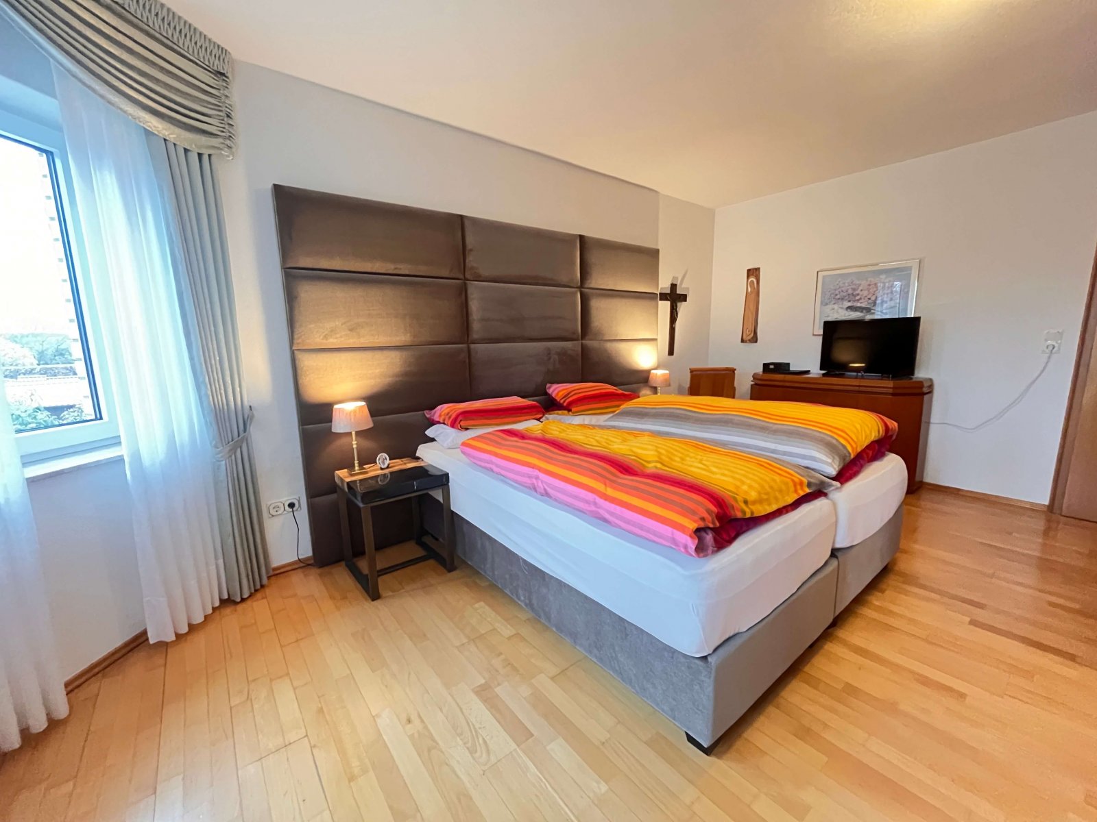 Schlafzimmer mit Erker