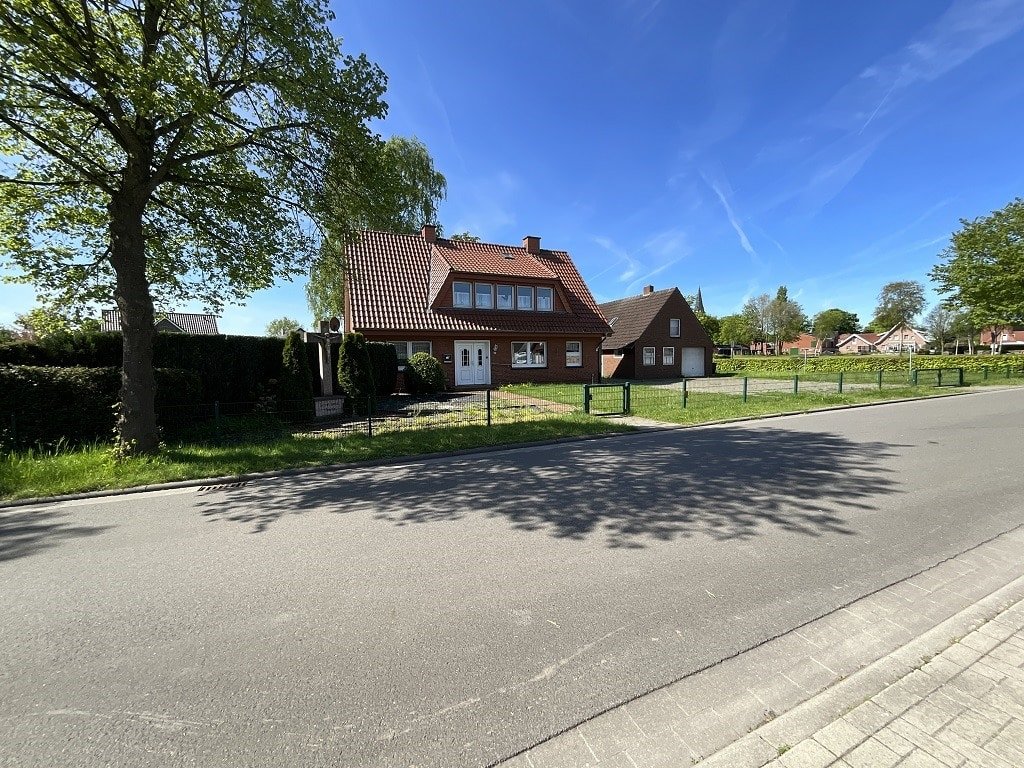 Straßenansicht
