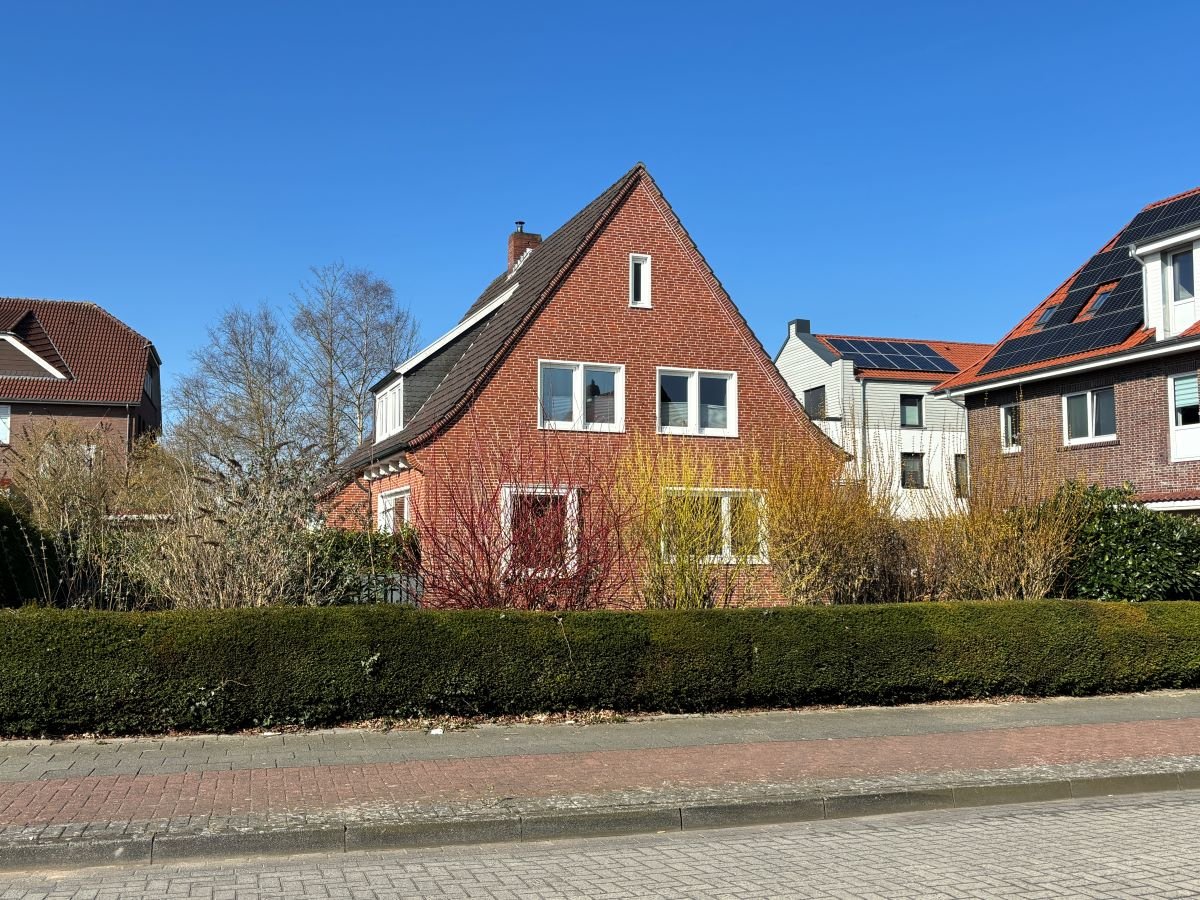 Straßenansicht