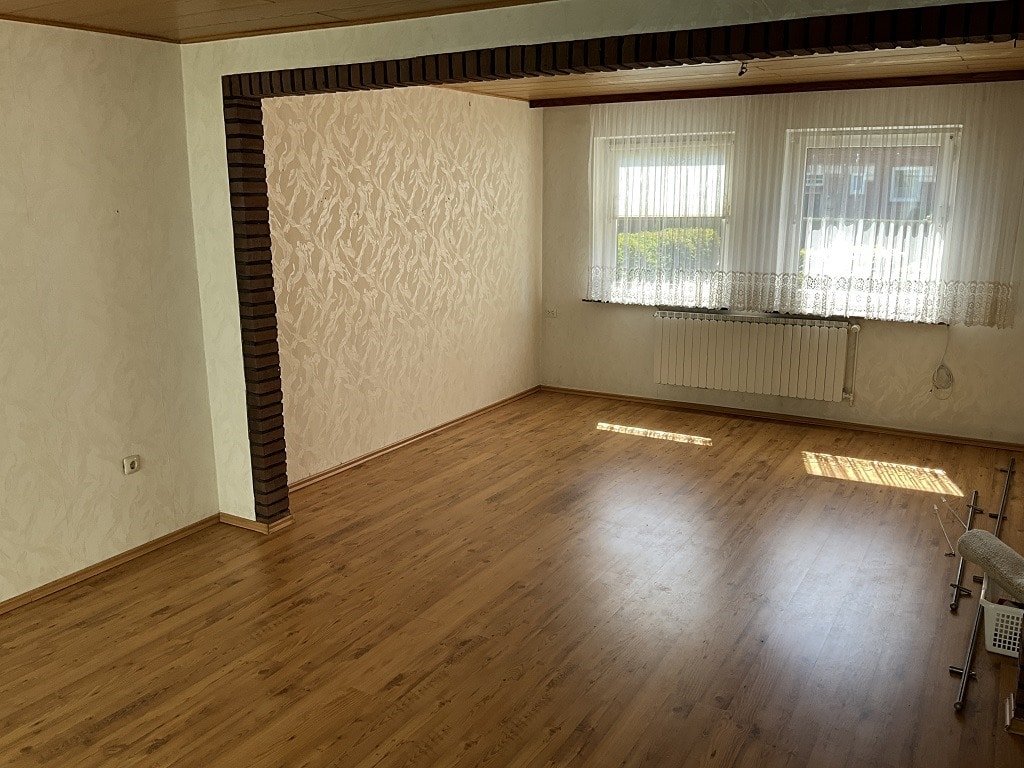 Wohn-,  Esszimmer