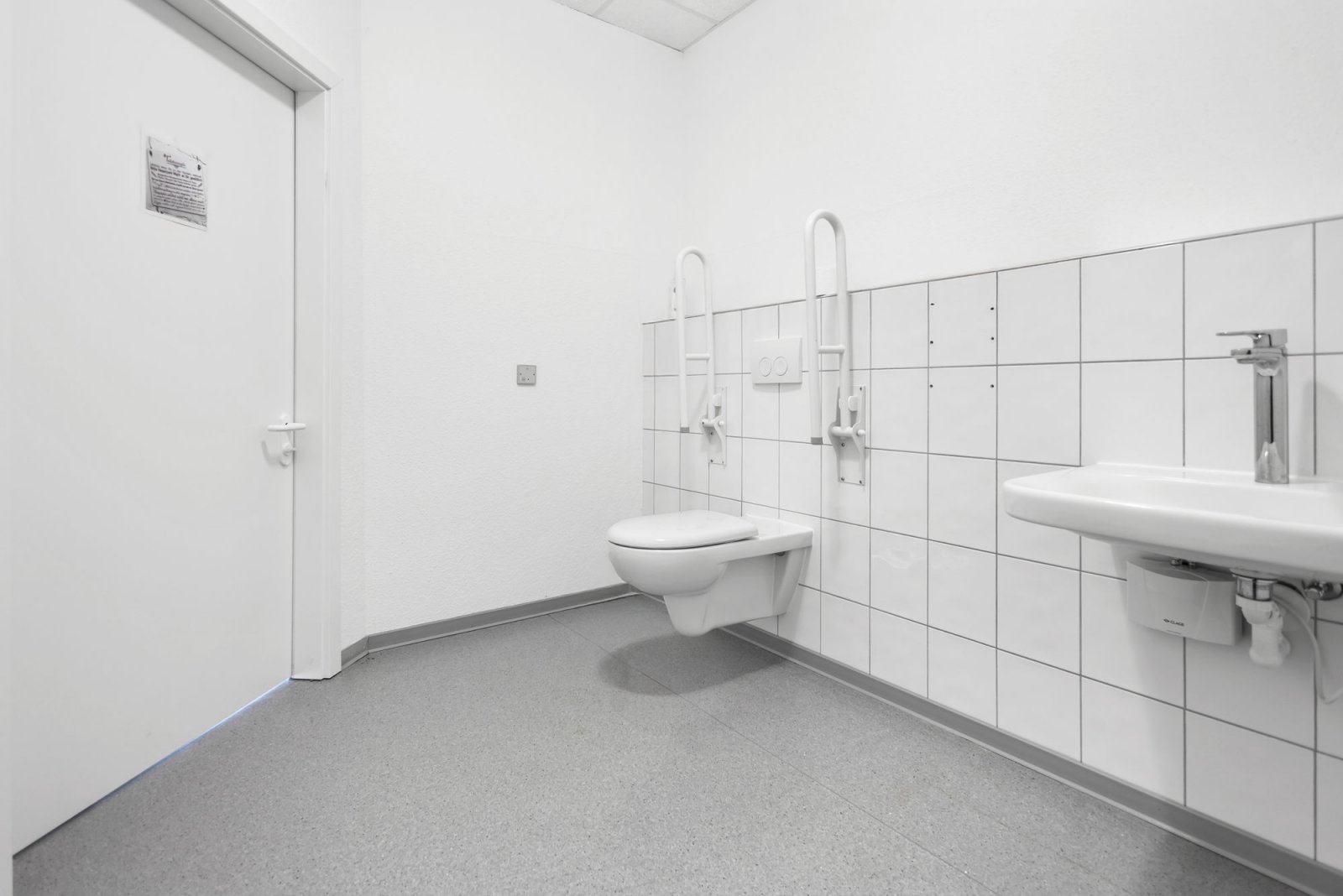 behindertengerechtes WC