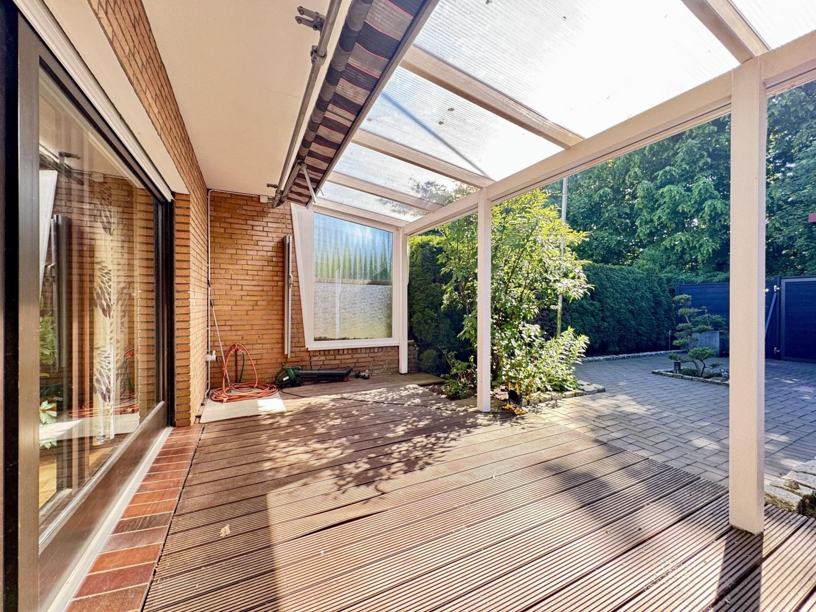 Überdachte Terrasse