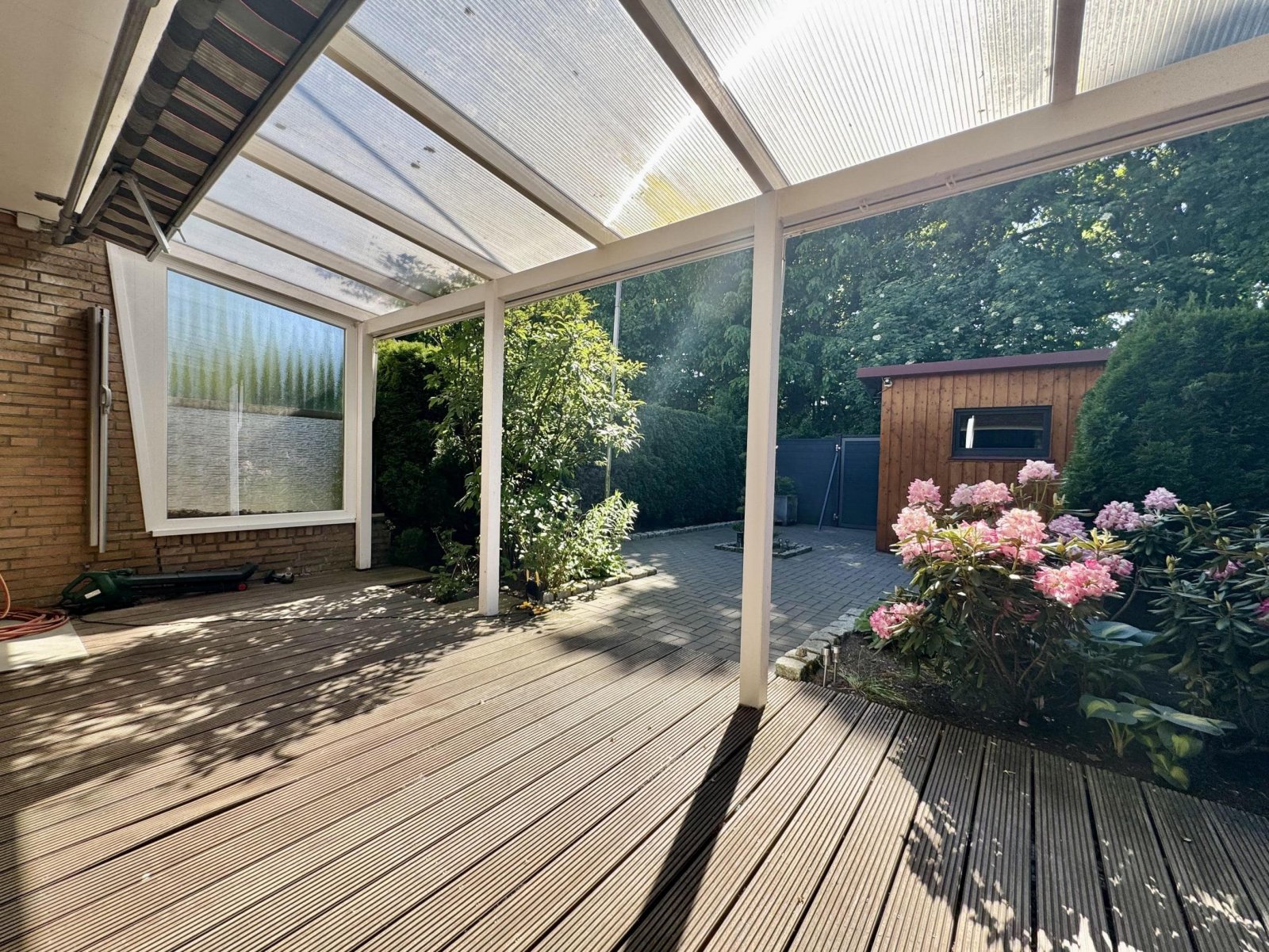 Überdachte Terrasse