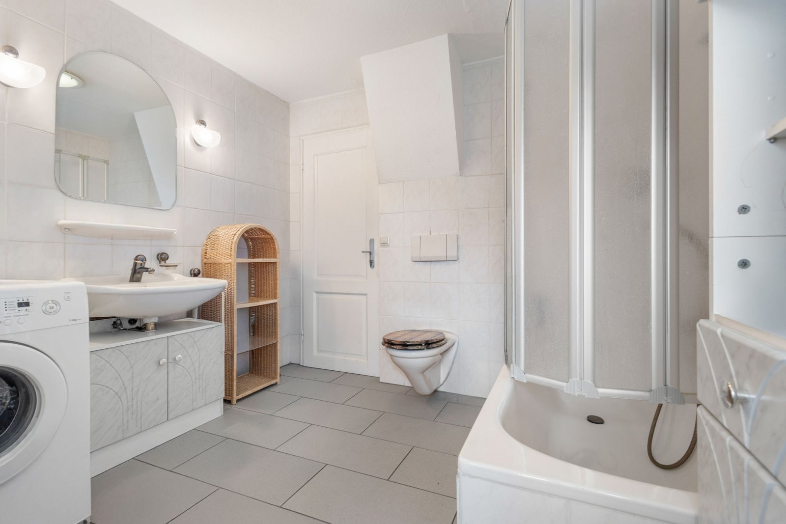 Tageslichtbad Dachgeschoss Wohnung 3