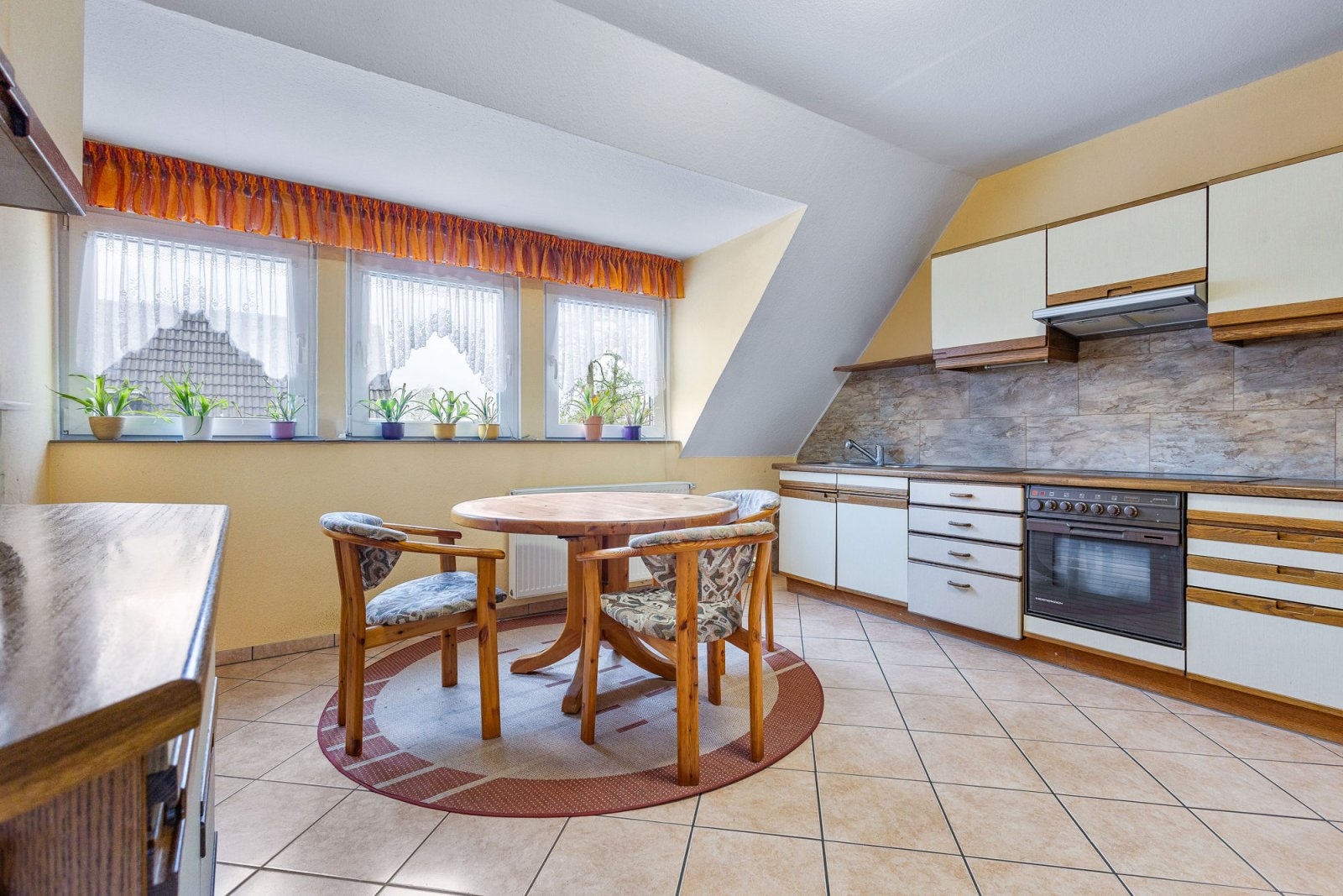 Küche Dachgeschoss Wohnung 3