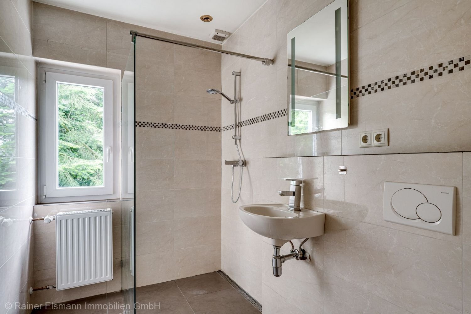 Badezimmer im OG 