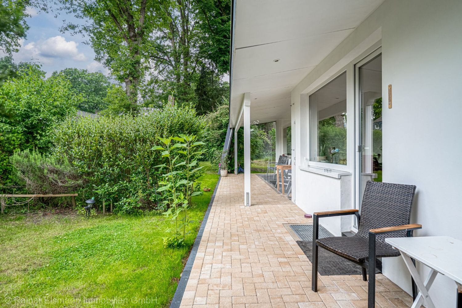 Blick von Terrasse Küche