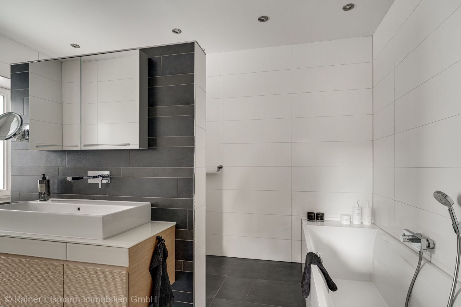Badezimmer EG
