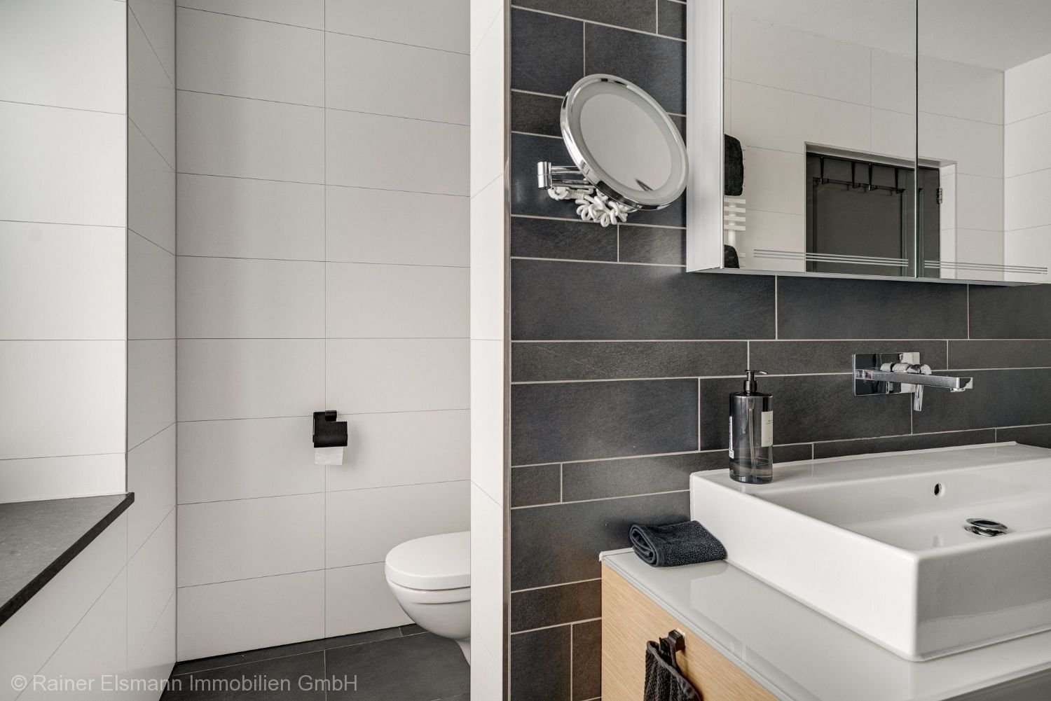 Badezimmer EG