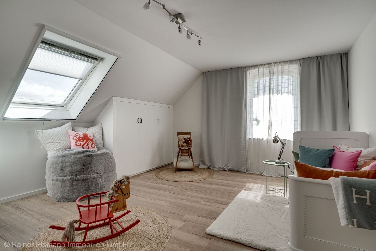 Schlafzimmer 2 DG