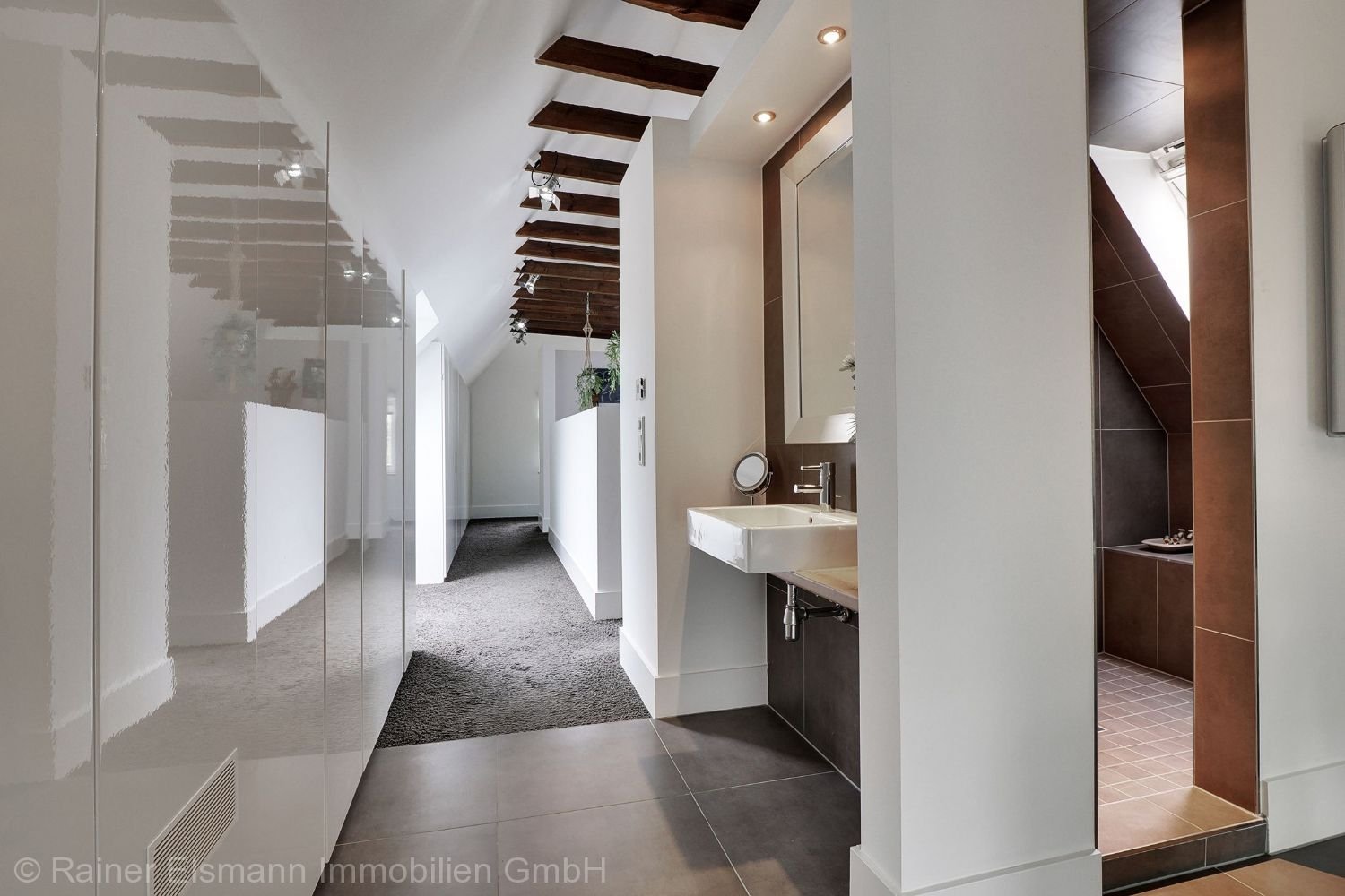 Badezimmer im OG