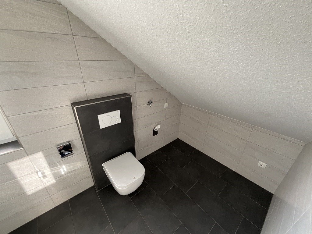 Badezimmer im DG