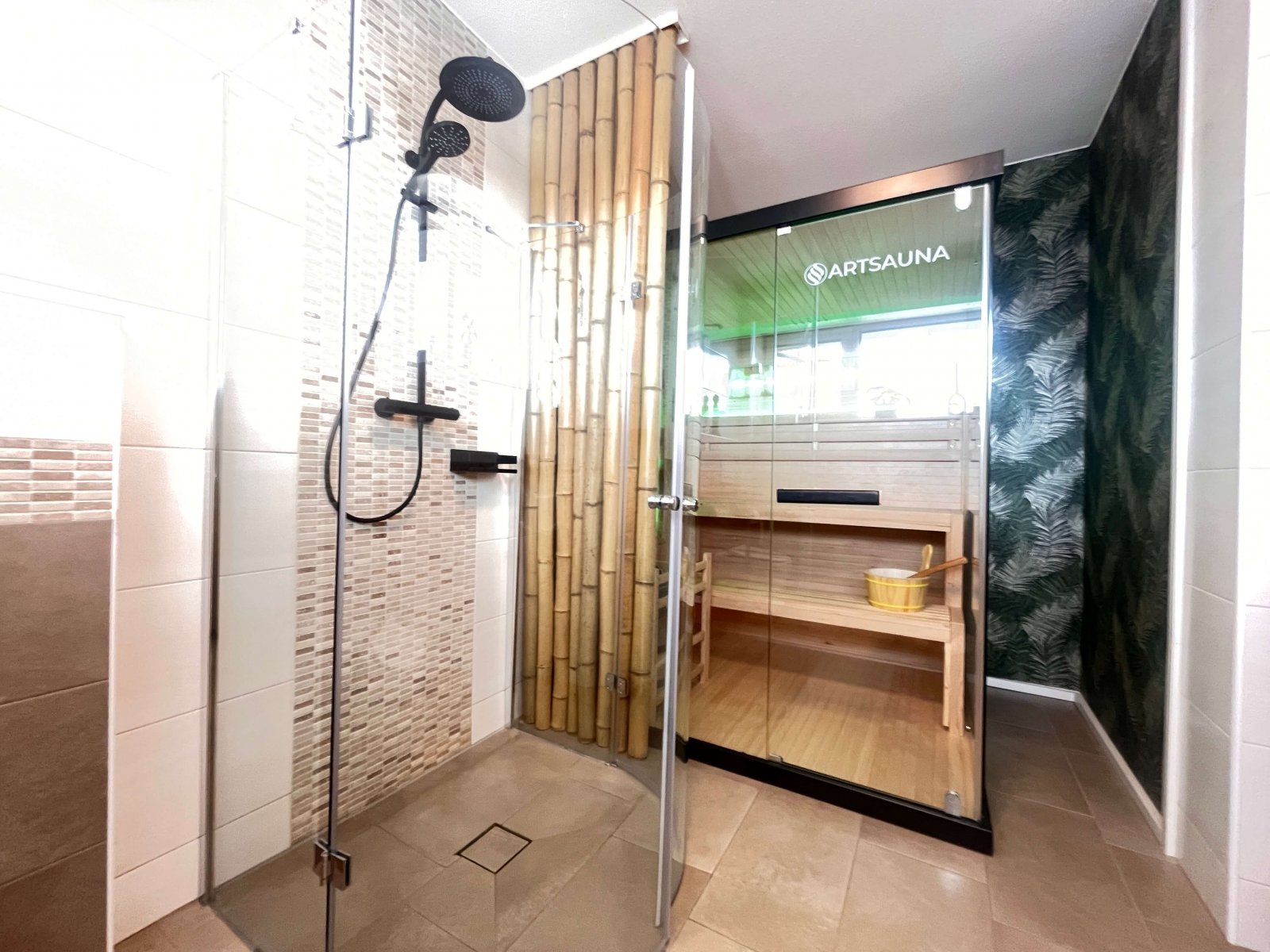 Duschbad mit Sauna