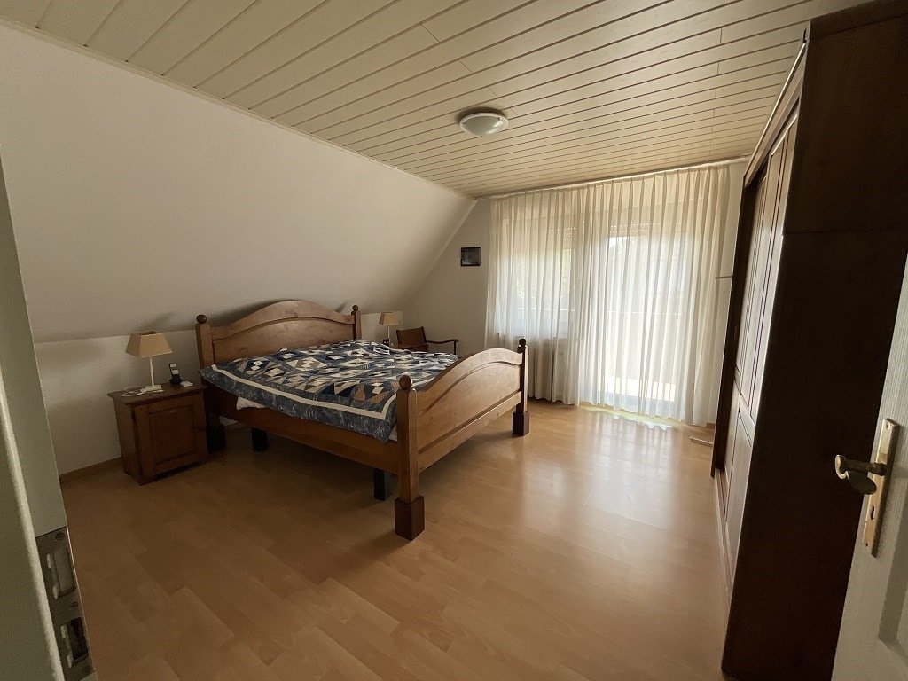 Schlafzimmer DG