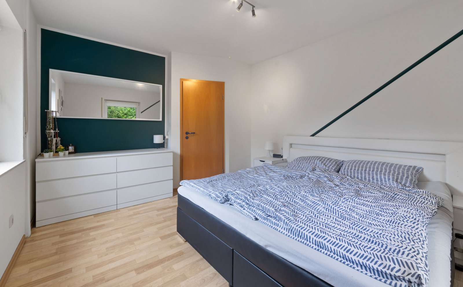 (Eltern-) Schlafzimmer