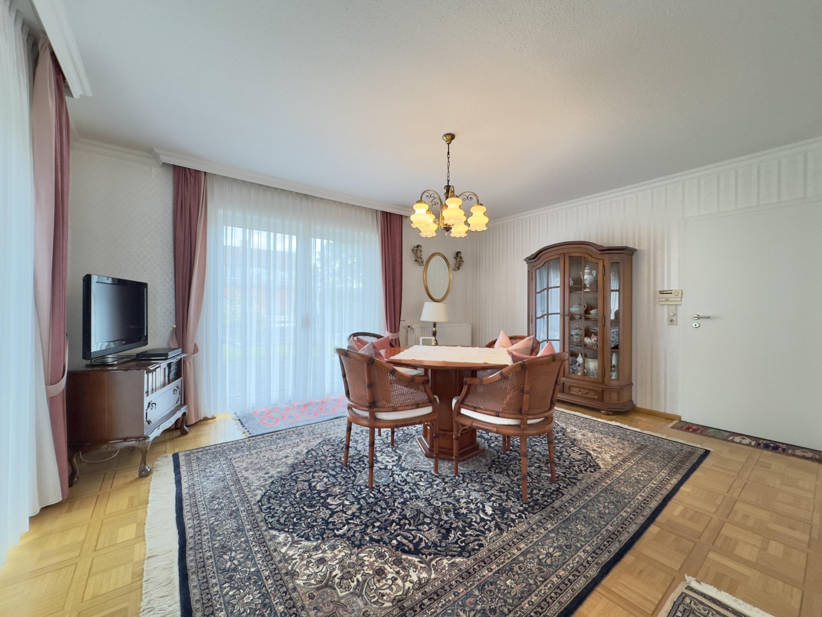 Wohn- und Esszimmer