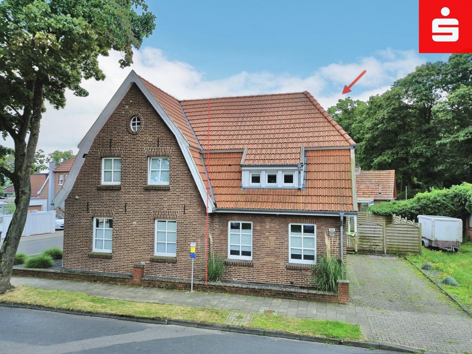 Straßenansicht