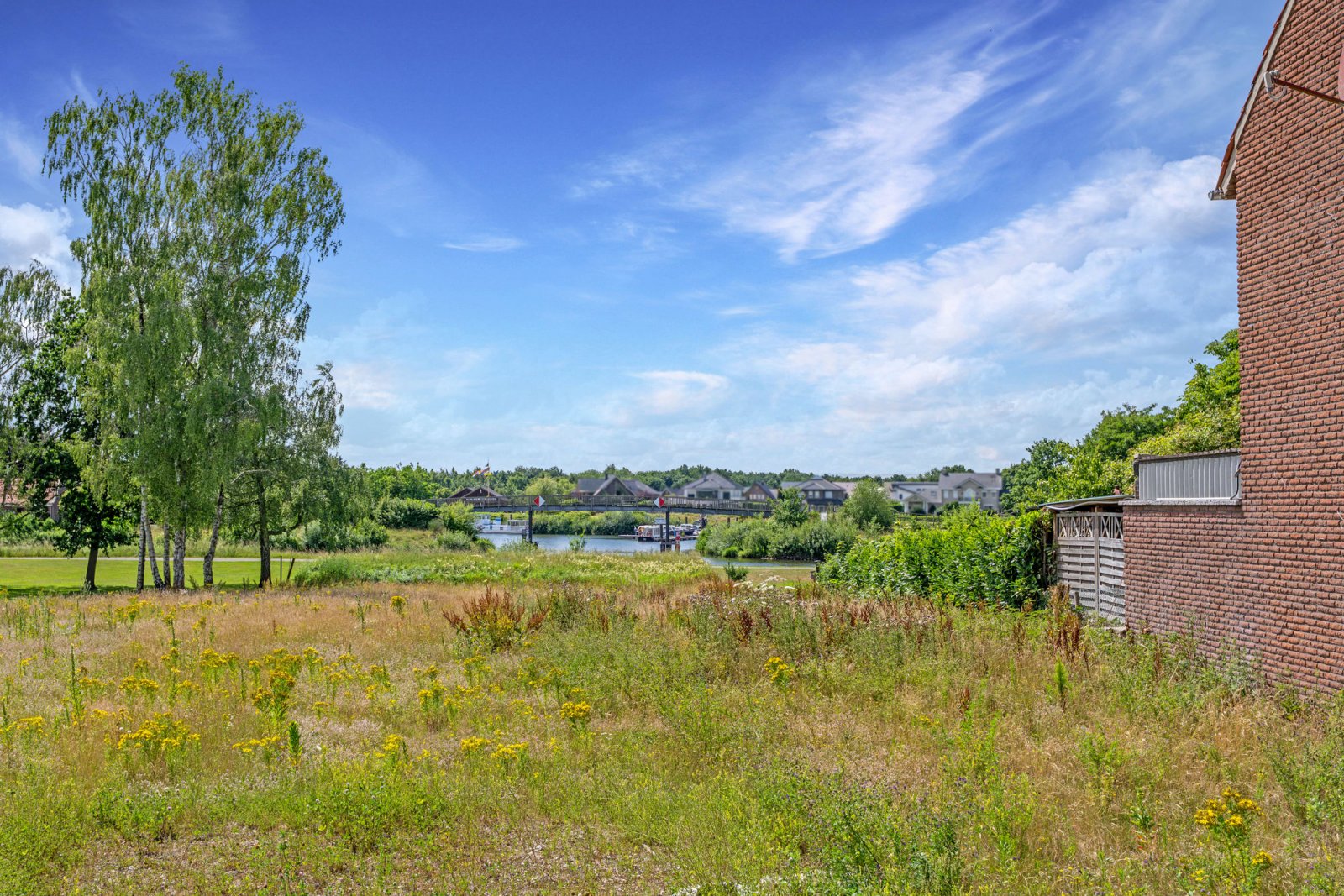 Blick auf die Ems - Uferstraße