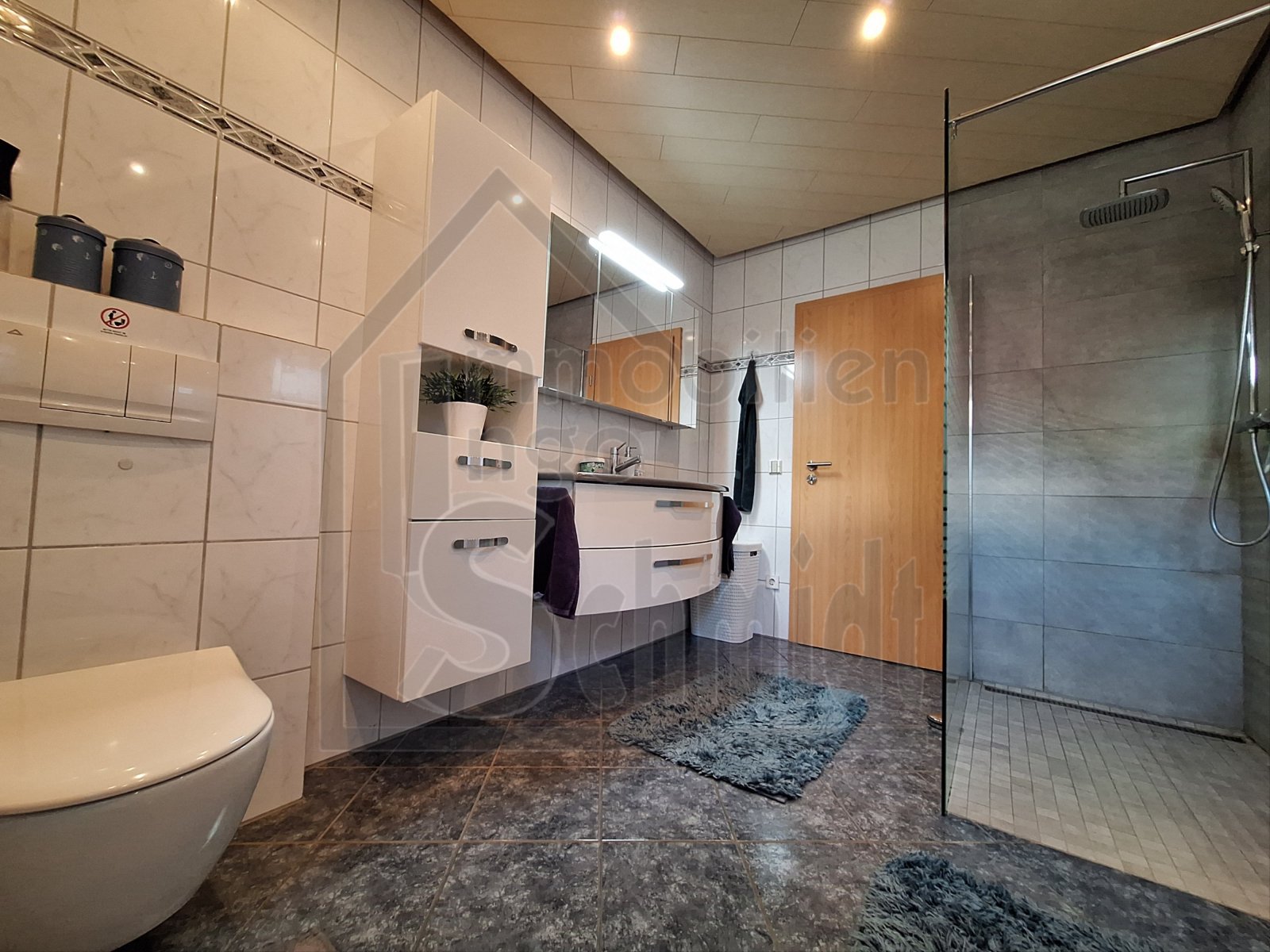 Badezimmer EG