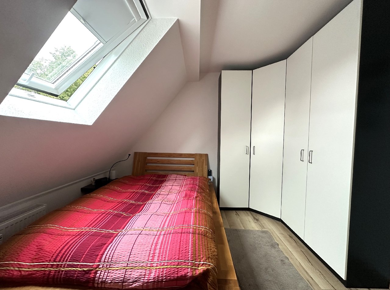 Schlafzimmer Ansicht 1