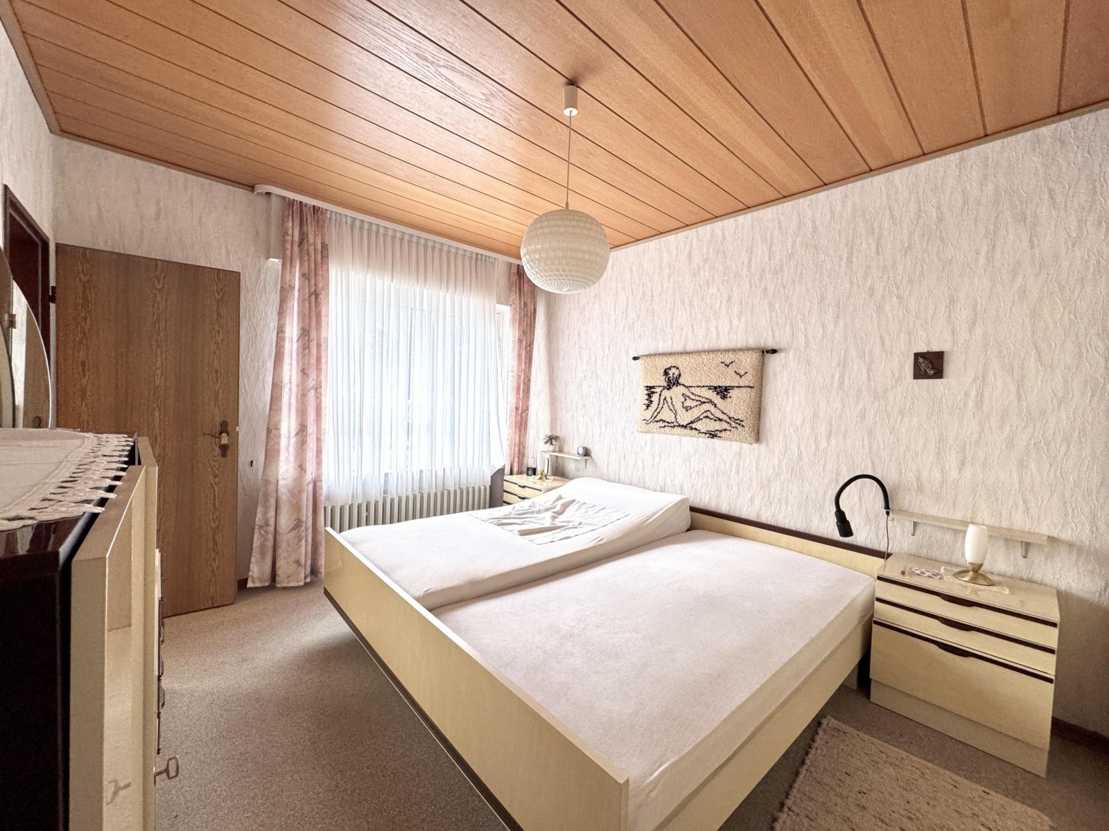 Elternschlafzimmer (EG)