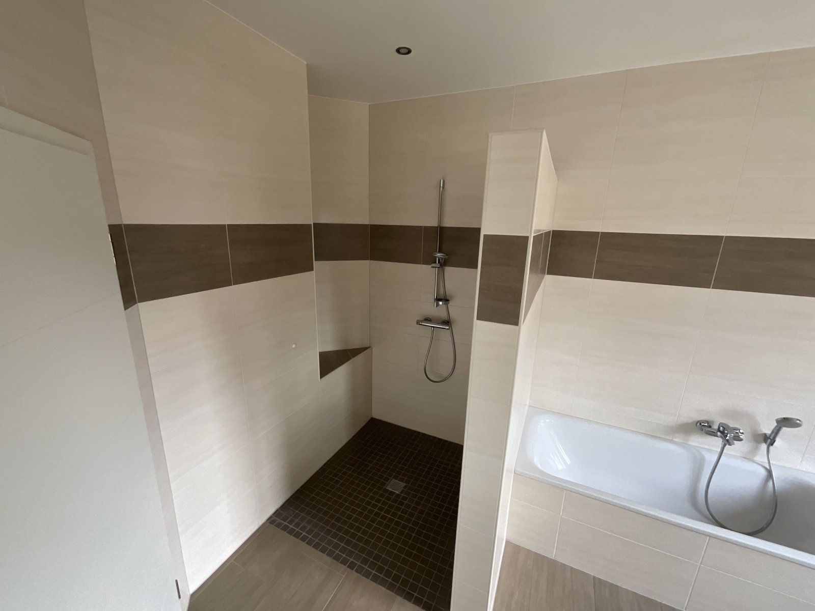 Badezimmer im Erdgeschoss