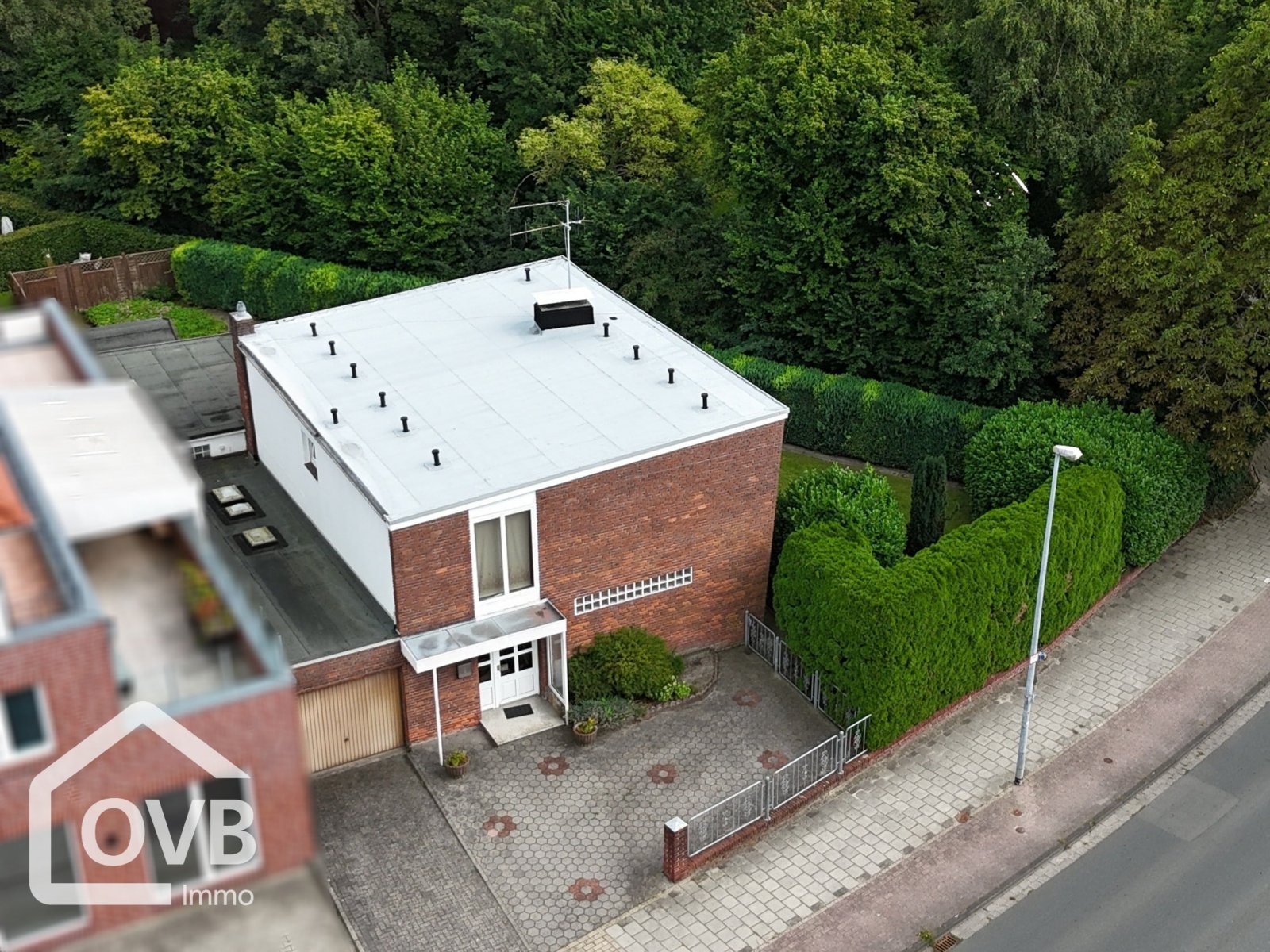 Straßenansicht / Außenansicht Drohnensicht