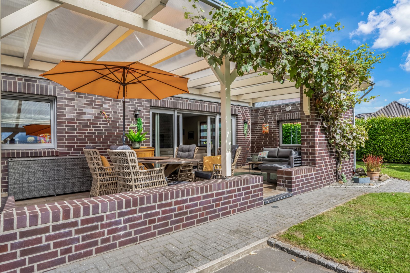 überdachte Terrasse