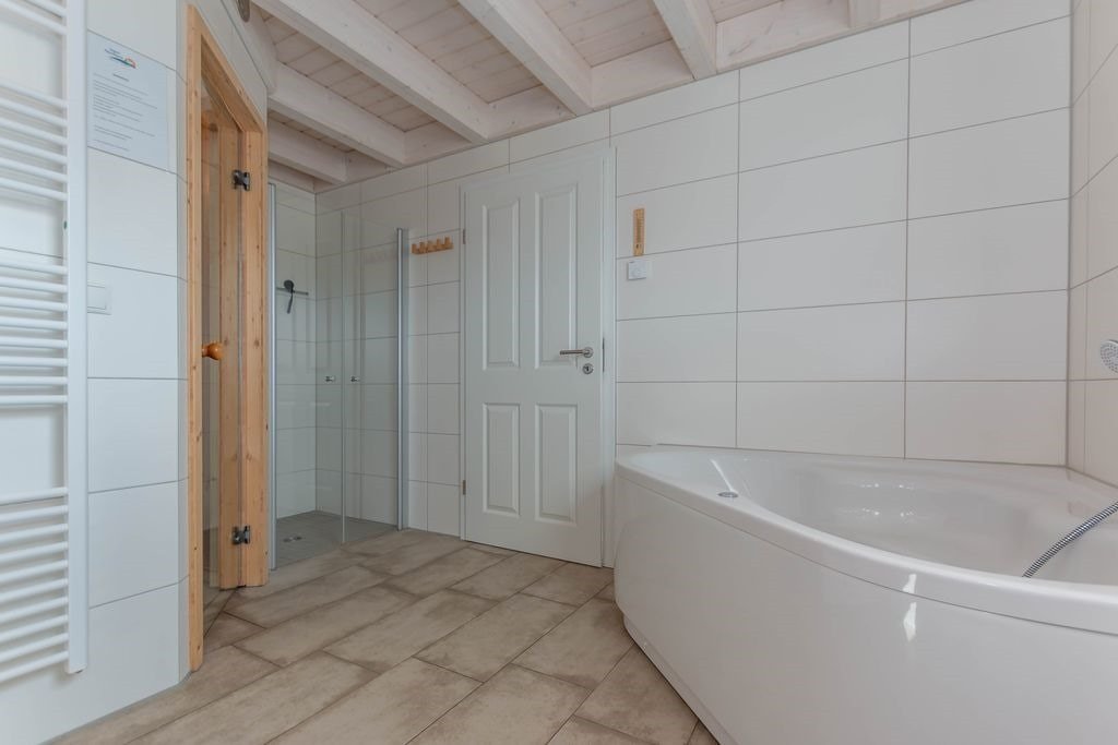 Badezimmer EG  IDA 87