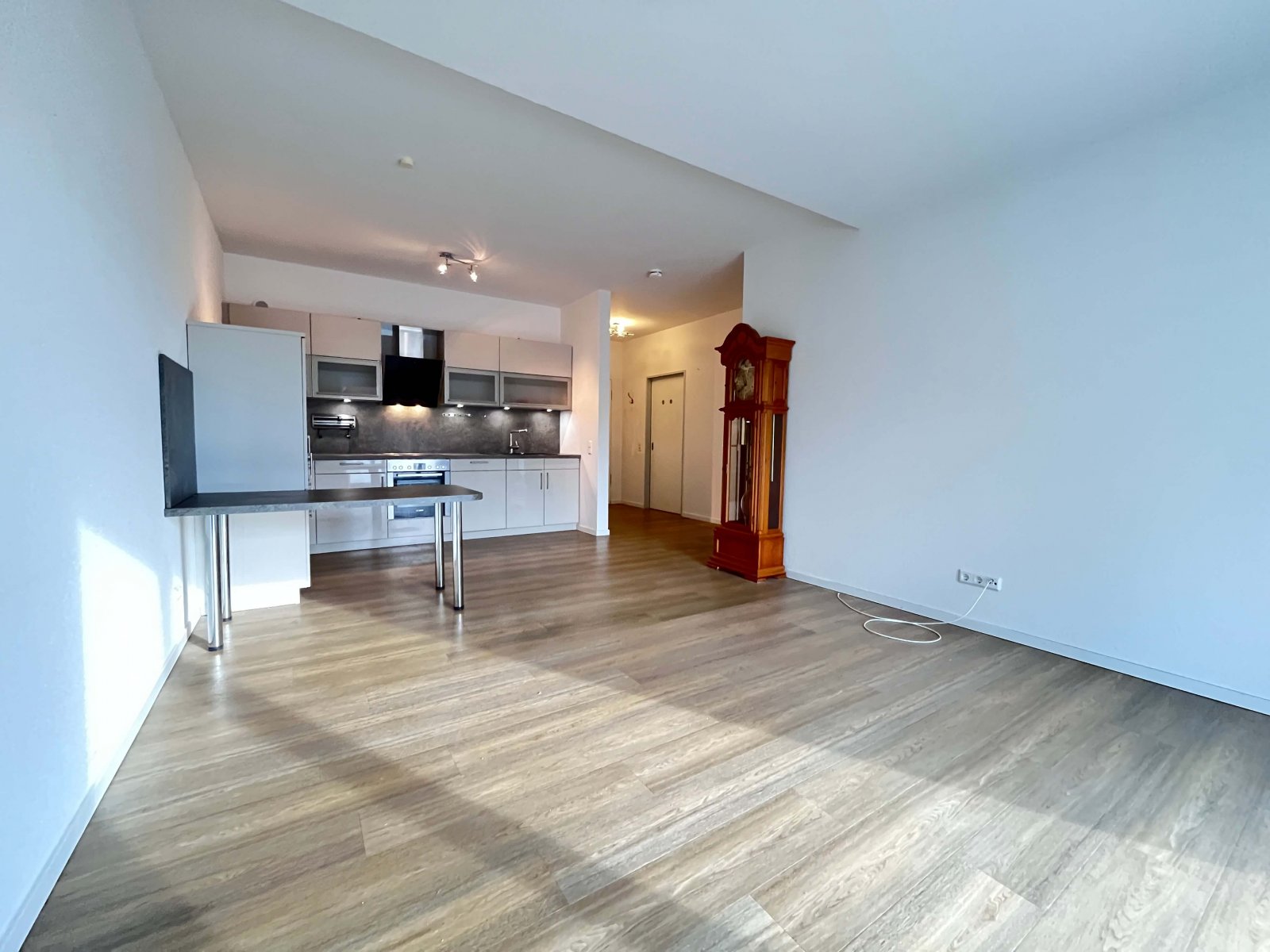 Wohnzimmer mit Küche
