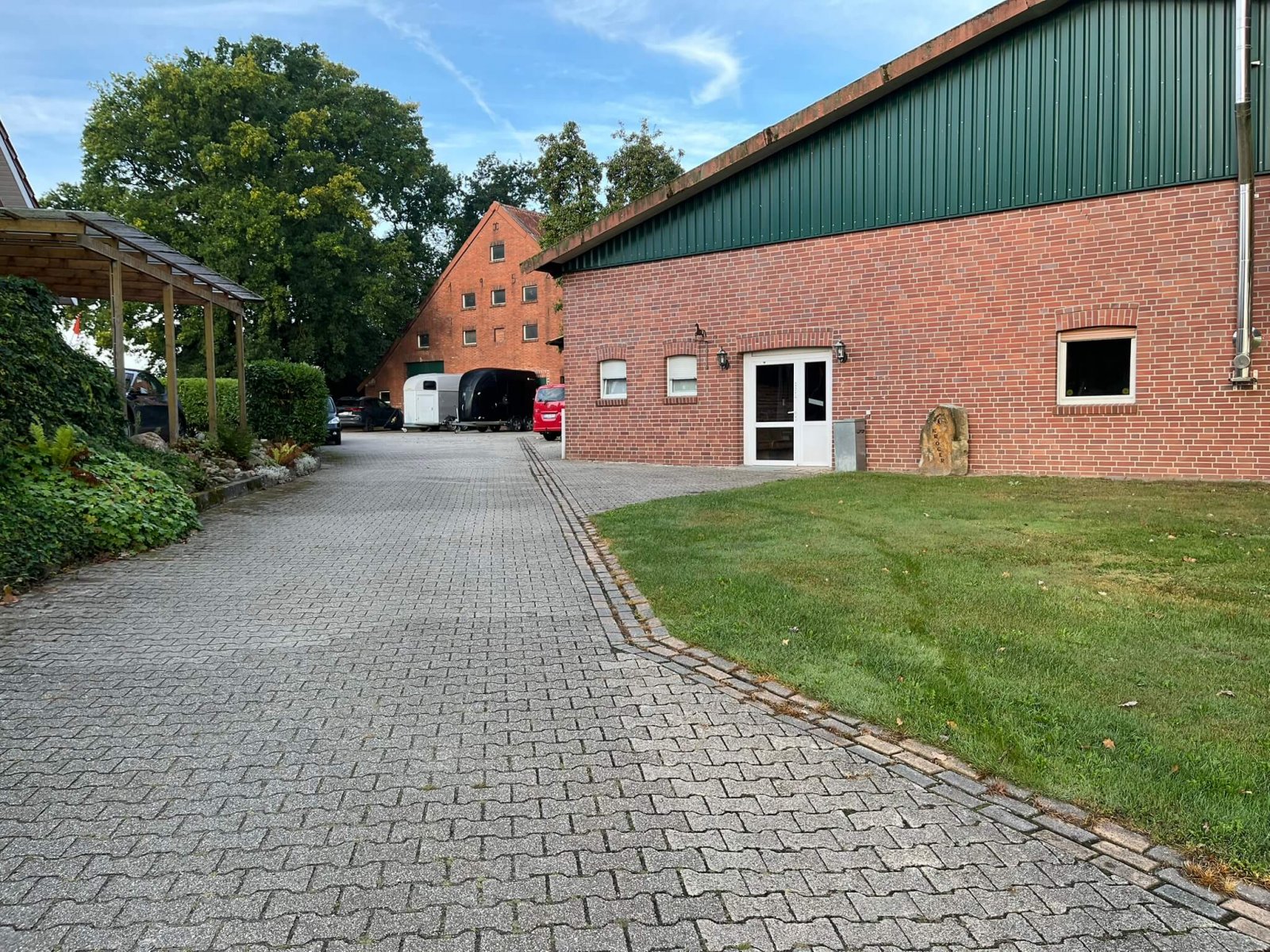 Zufahrt Reithalle