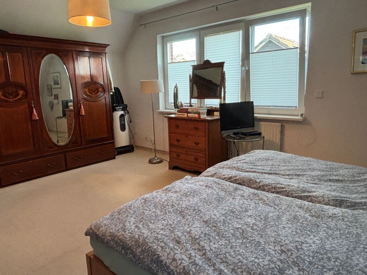 gr. Schlafzimmer
