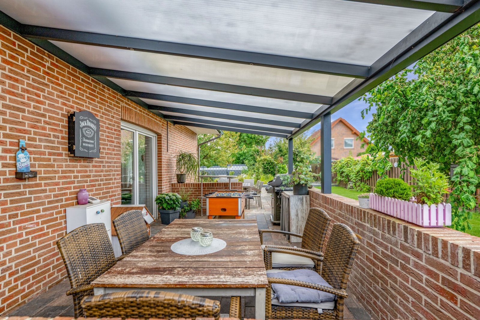 überdachte Terrasse