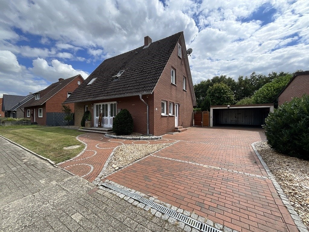 Straßenansicht