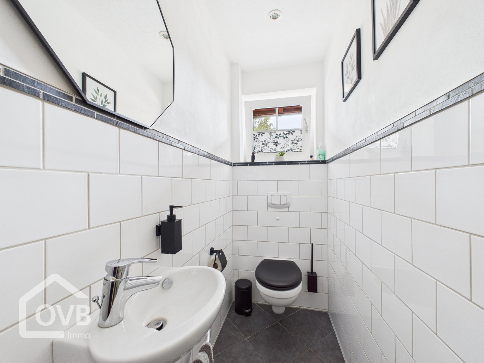 EG Salon G-WC