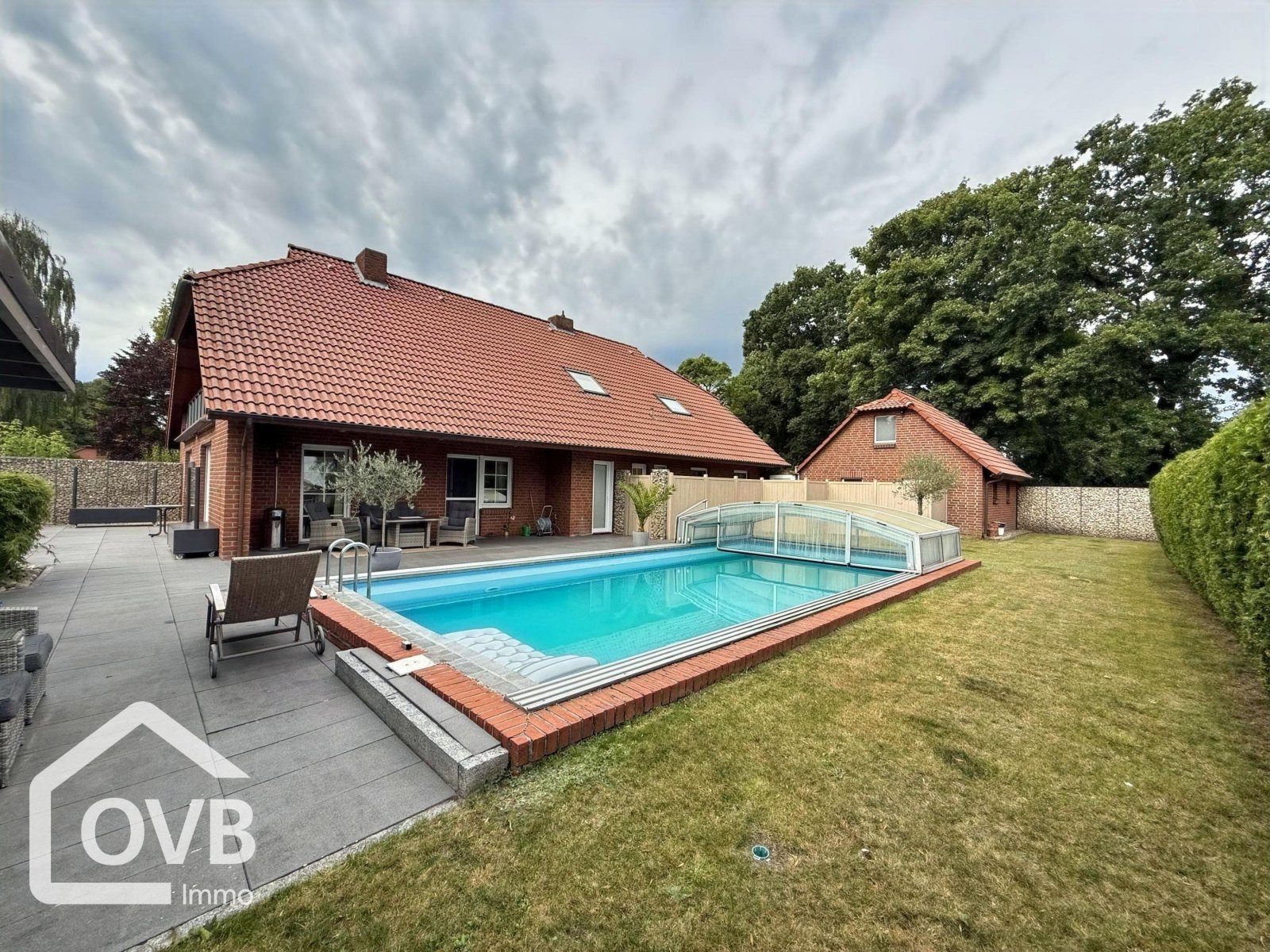 Rückansicht/Pool